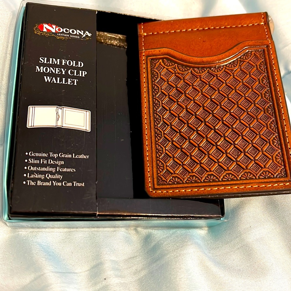 NWT NOCONA MENS WALLET